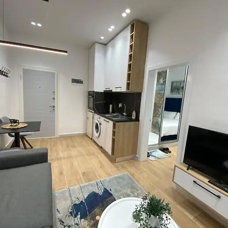 Apartman In Blloku In Front Of Taiwan