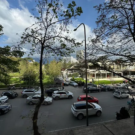 Apartman In Blloku In Front Of Taiwan