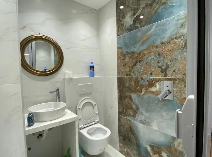 Apartman In Blloku In Front Of Taiwan