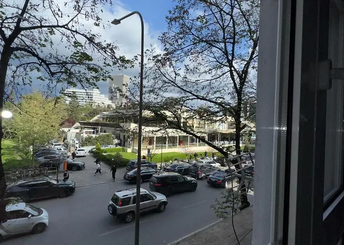 Apartamento In Blloku In Front Of Taiwan Tirana
