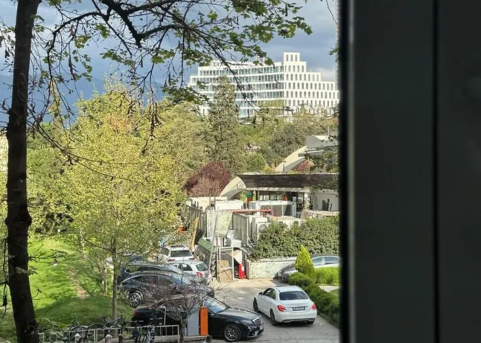 In Blloku In Front Of Taiwan Apartamento *